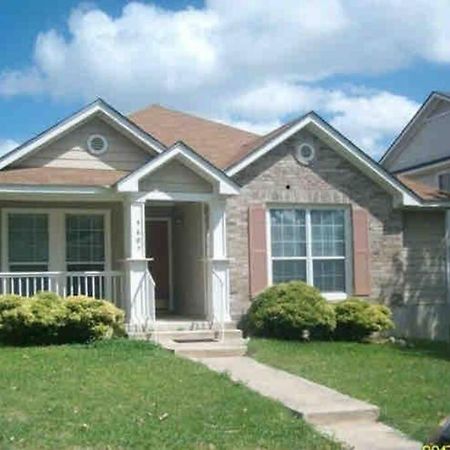 Modern Updates - Great Location - King Bed- Bmt San Antonio Exterior foto