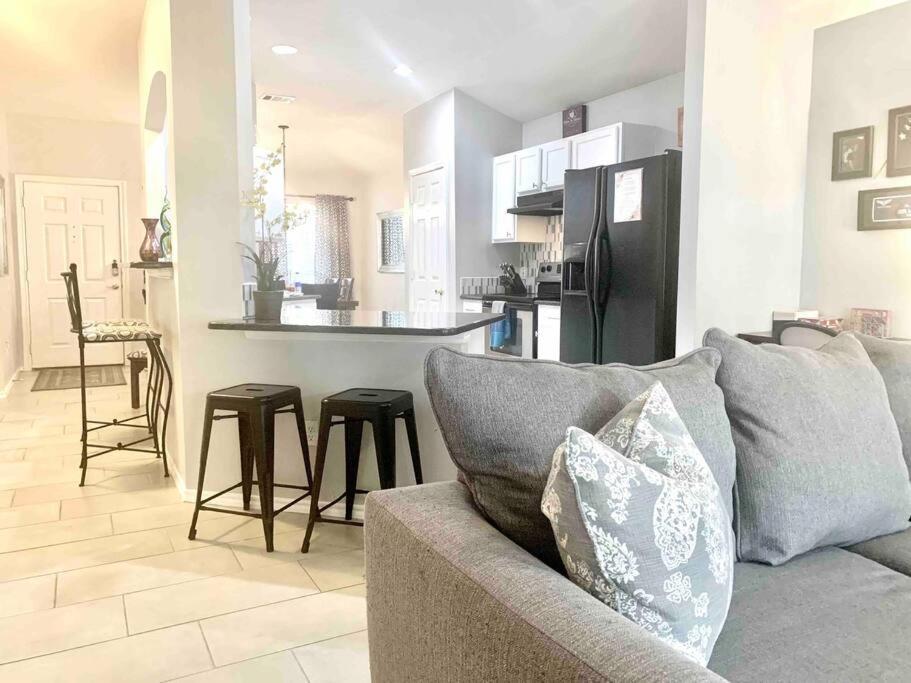 Modern Updates - Great Location - King Bed- Bmt San Antonio Exterior foto